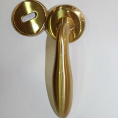 Maniglia oro mat satinato per porta interna - mezza destra - COLOMBO MACH-725