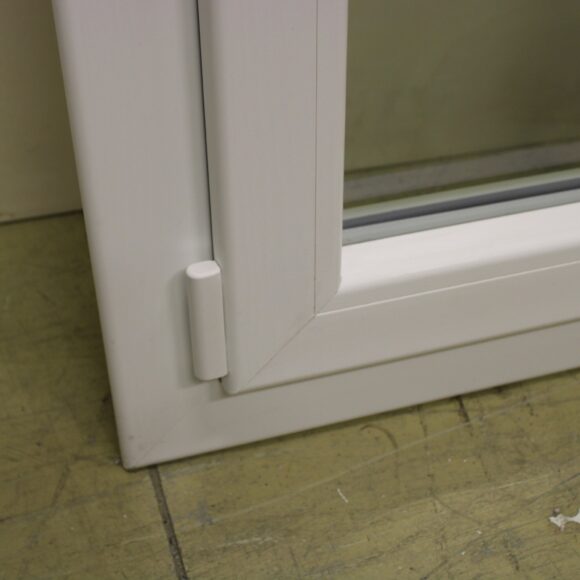 Finestra in PVC bianco pellicolato a 2 ante-927