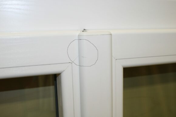 Finestra in PVC bianco pellicolato a 2 ante-929