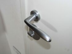 Maniglia cromo satinato per porta interna modello Glasgow-1495