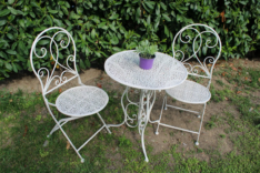 Set Bistrot da giardino in metallo traforato Bianco 2 sedie e 1 tavolino-1907