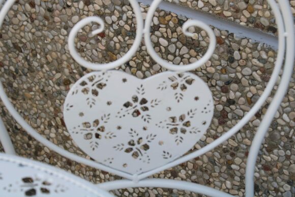 Set Bistrot da giardino in metallo traforato Bianco candido a fiori 2 sedie e 1 tavolino-1592