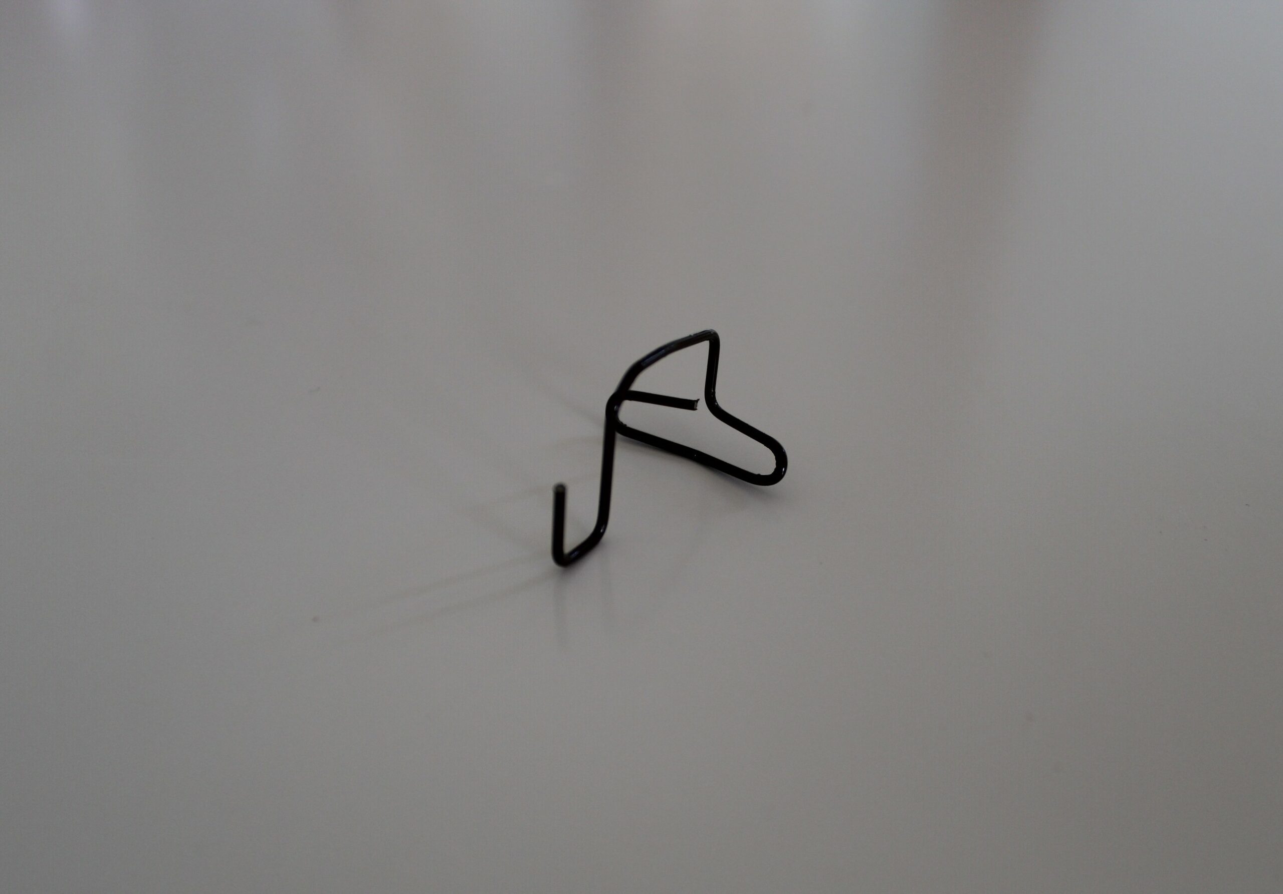 GANCIO per tenda senza fori MARRONE, gancio per serramenti in PVC e legno sp. mm. 16/18 - Gancio corto-0