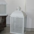 Lanterna in metallo Bianco traforato a base rettangolare cm. 27,5 x 21 x 51 - 56 H-0