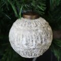 Pallina di Natale in vetro Bianco Anticato Decoro natalizio forma di Sfera da Ø 7 cm. -0