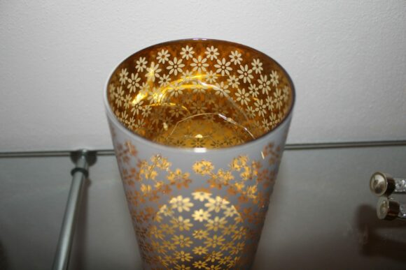 Lampade porta tealight in vetro decorato con luci a led - Nero/Oro e Bianco/Oro - cm. cm. Ø 9 x 15 H-1756