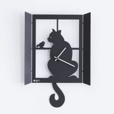 Orologio pendolo gatto alla finestra in ferro nero