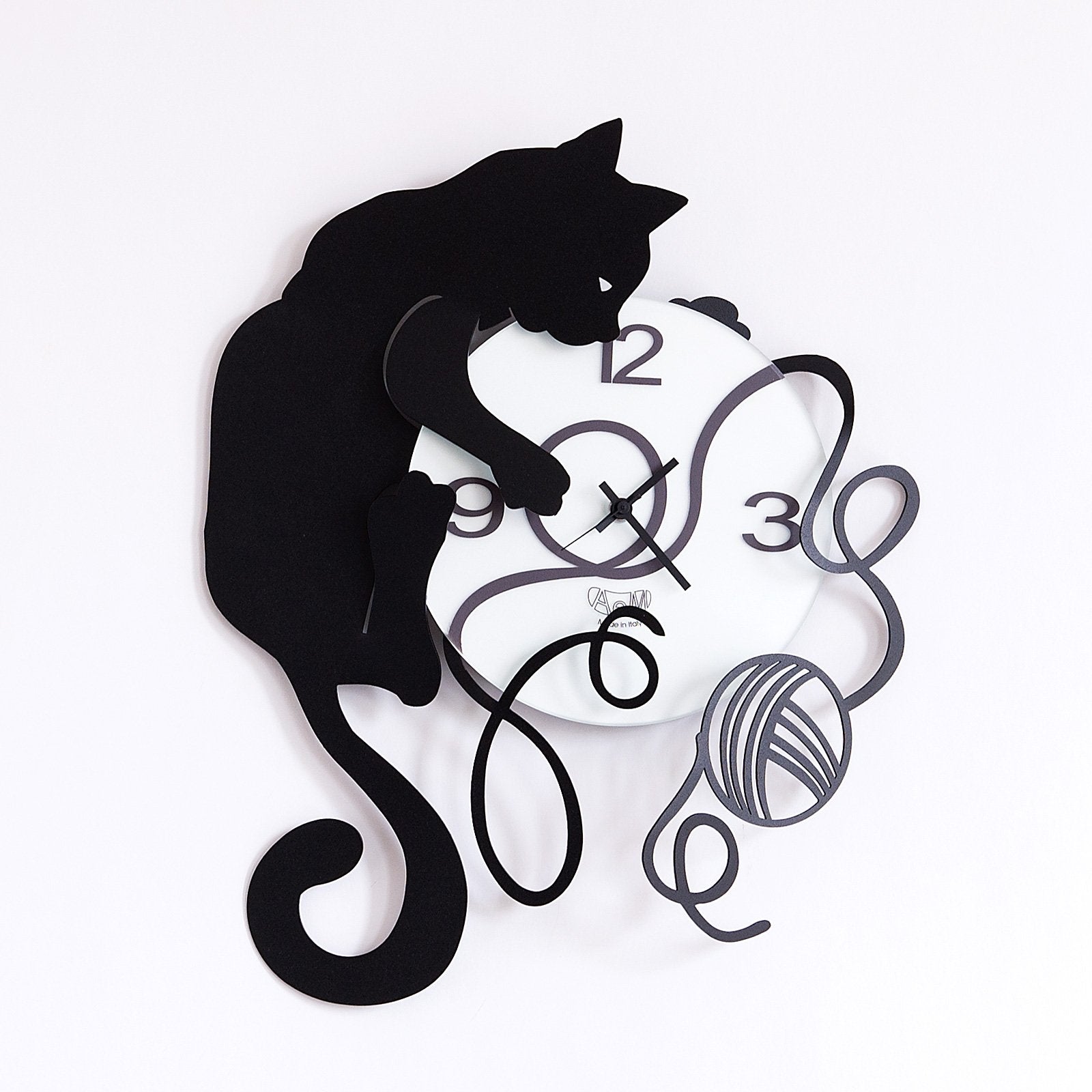 Orologio da parete a forma di gatto con gomitolo